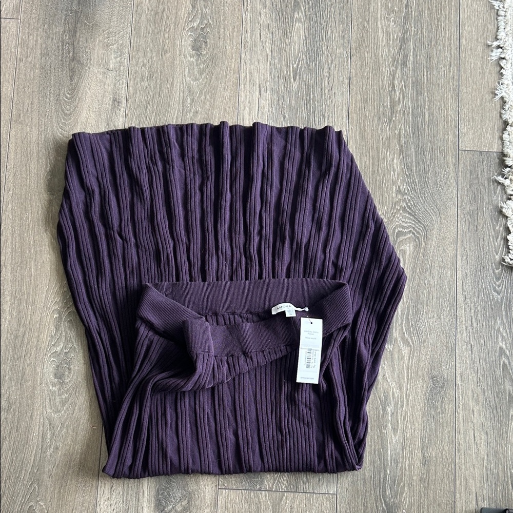 Amour Vert Cerise Ribbed Skirt